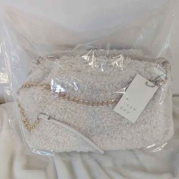 A New Day Ivory Faux Fur Clutch Crossbody Shoulder Bag - Picture 8 of 16